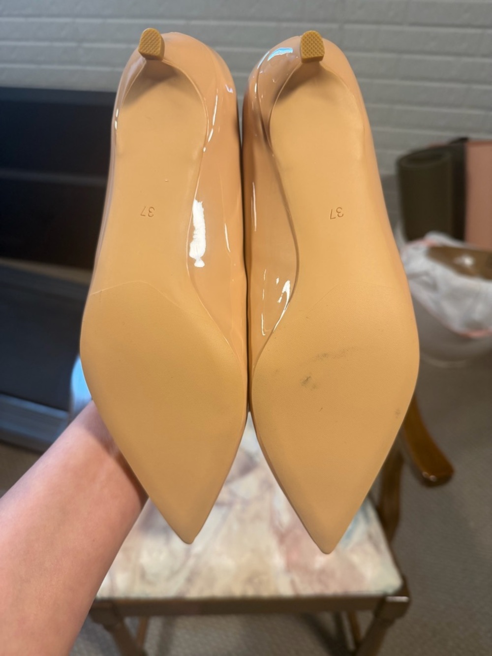 Camssoo Nude Patent Kitten Heels Size 7 Pointed Toe Pumps Classic Neutral - Picture 2 of 3
